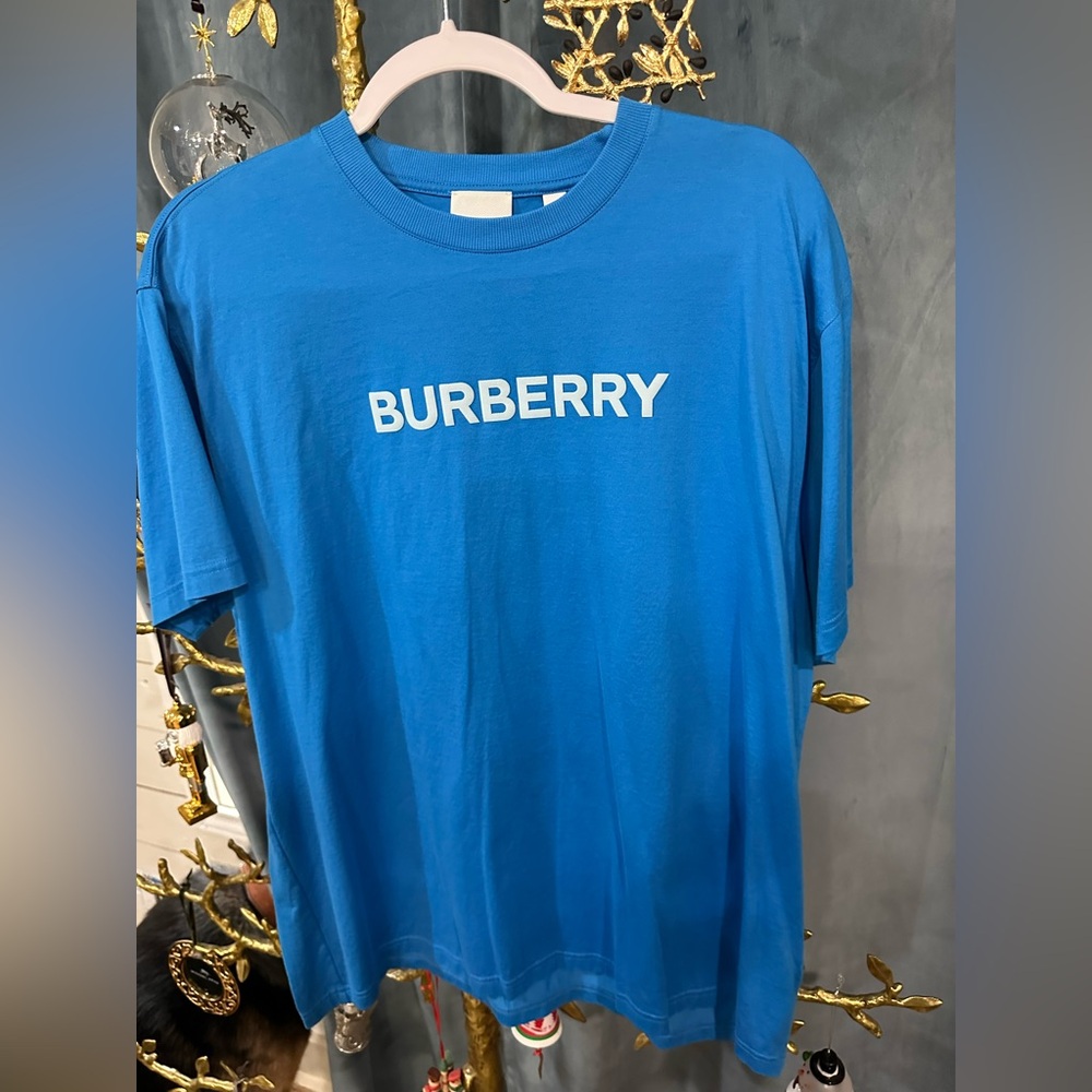 Burberry blue tshirt